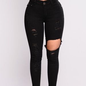 Fashion Nova ‘Fool For You’ Jeans NWT